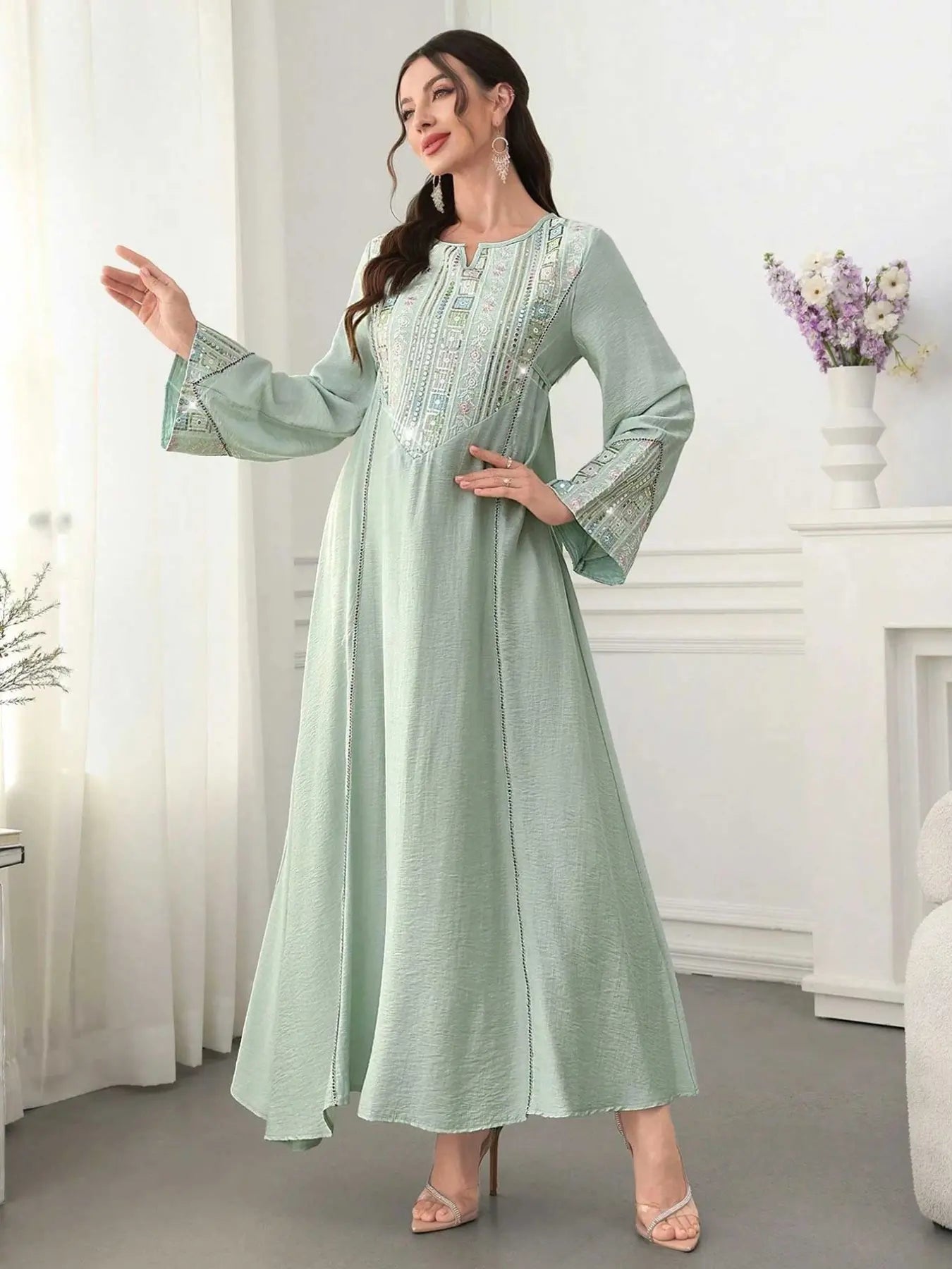 Women'S Elegant Embroidered Beaded Dress, Loose-Fit Woven Fabric, All-Season Wear, High-Quality Material, Stylish & Comfortable Design, Abayas for Eid
