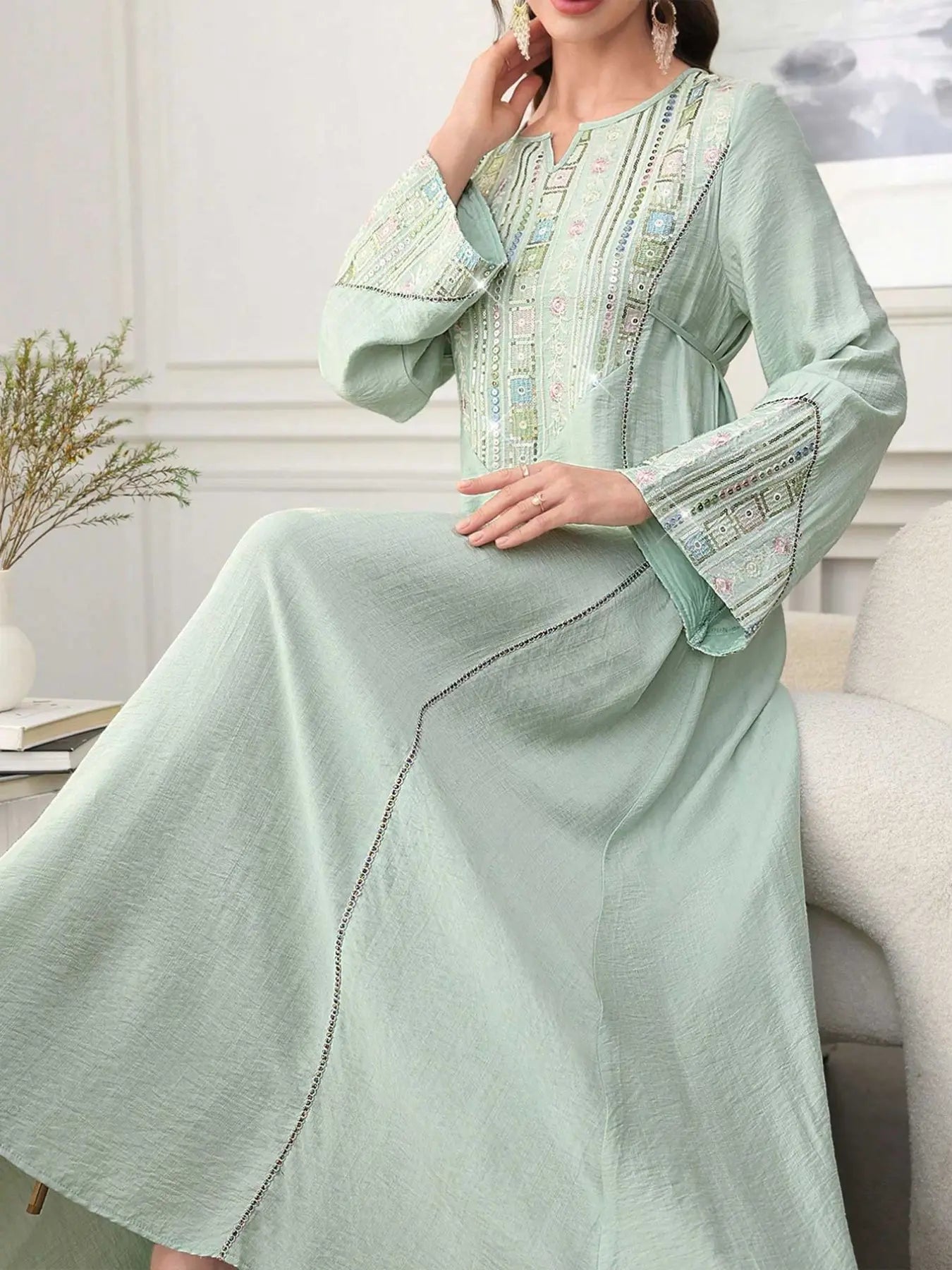 Women'S Elegant Embroidered Beaded Dress, Loose-Fit Woven Fabric, All-Season Wear, High-Quality Material, Stylish & Comfortable Design, Abayas for Eid