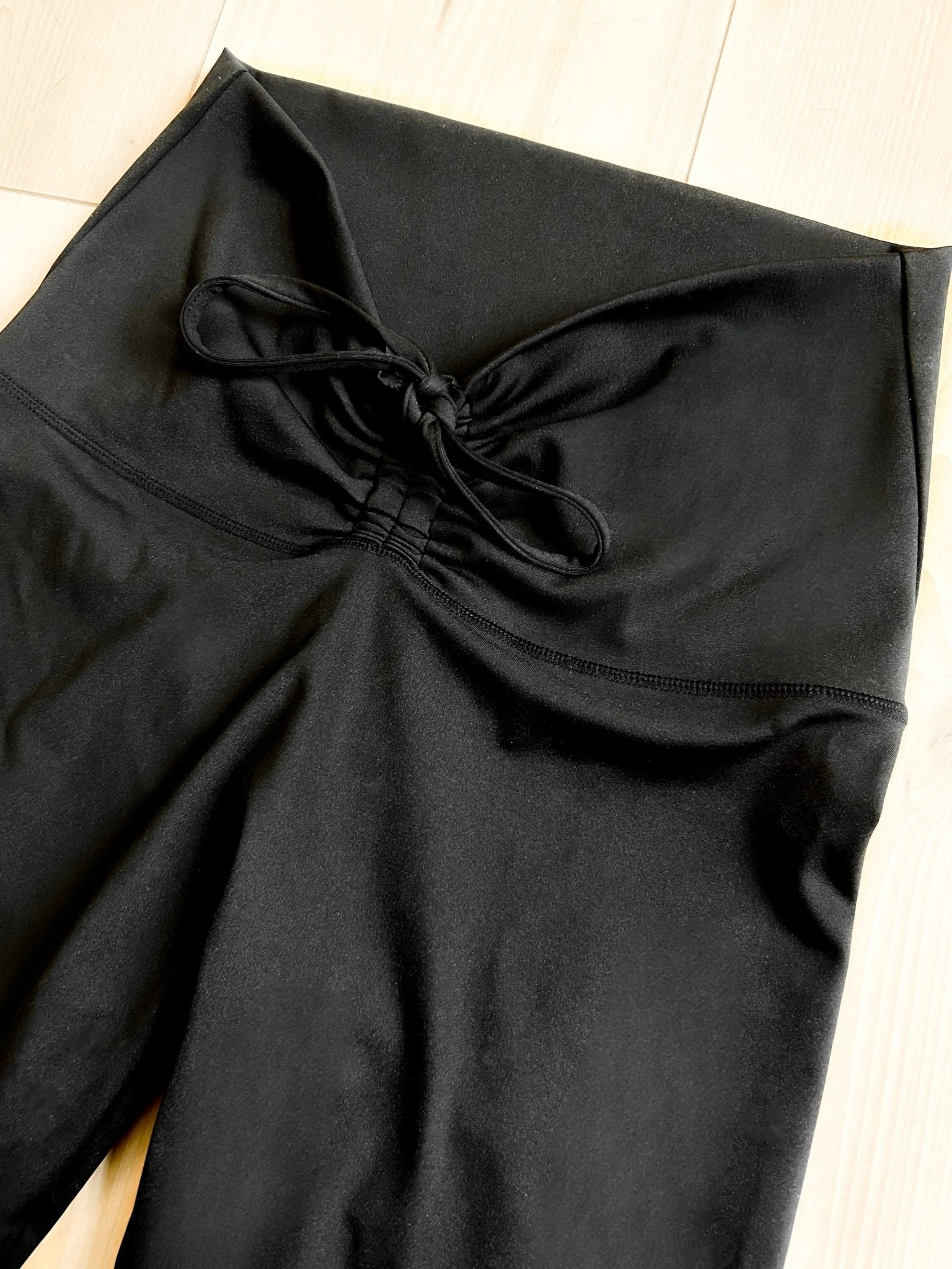 Curve and Contour Suck & Tuck Compression Leggings