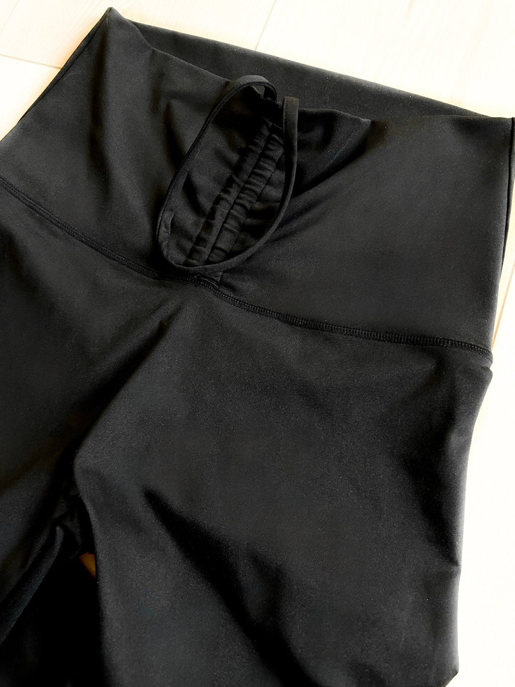 Curve and Contour Suck & Tuck Compression Leggings
